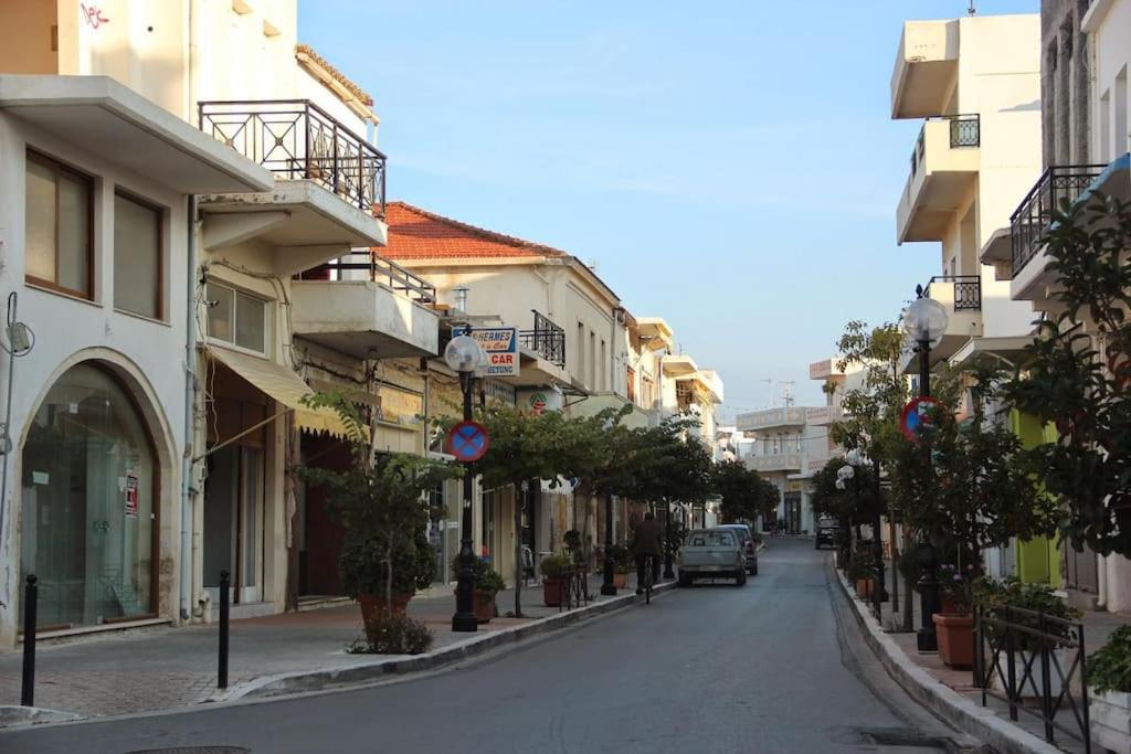 Marble Cool 2-Bedroom Down Town Yard House Kissamos Exterior photo